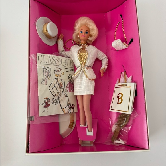Mattel 1993 Classique City Style Vintage Barbie Limited Edition - Picture 3 of 5